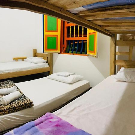 Casa Hostal Las Palmeras Guatape Exterior photo
